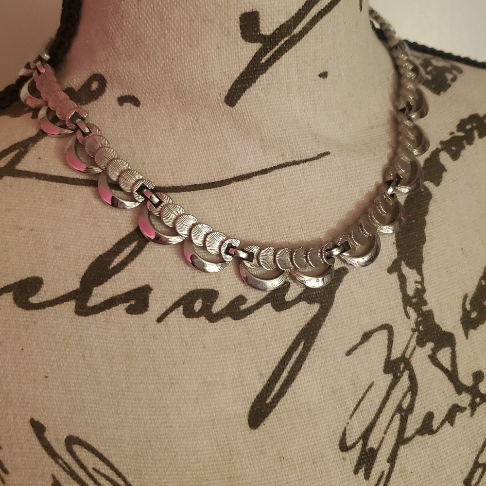 Elegant Silver Necklace